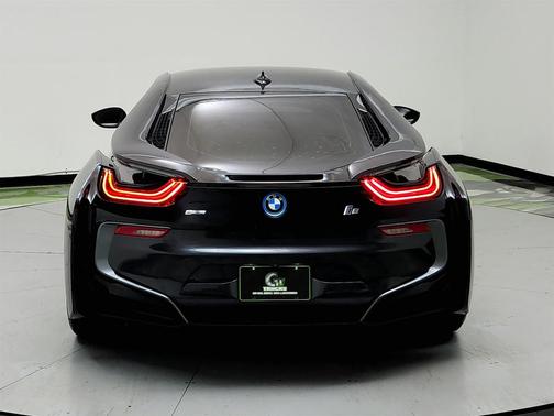 2016 BMW i8 