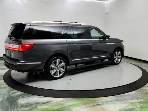 Gray 2018 Lincoln Navigator L Reserve