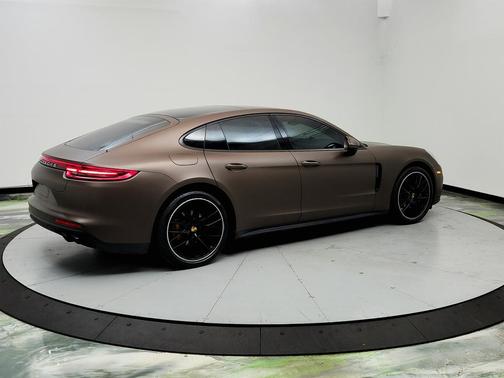Gray 2018 Porsche Panamera 4