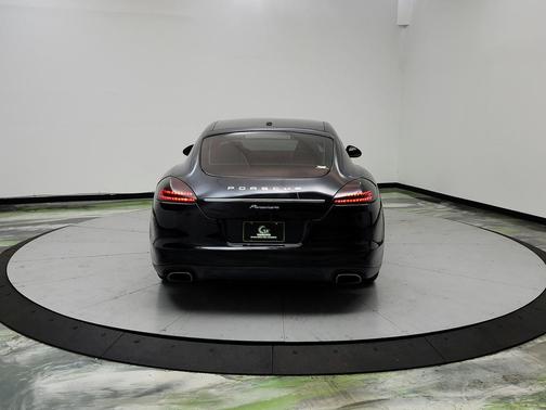 2012 Porsche Panamera 4