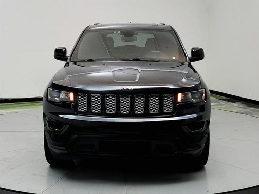 Black 2018 Jeep Grand Cherokee Laredo E