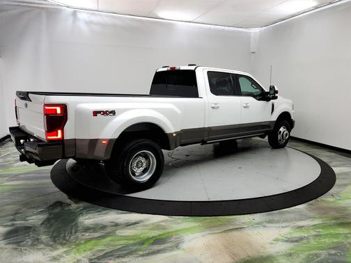 White 2022 Ford F-350 King Ranch