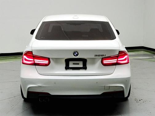 2016 BMW 328 328i