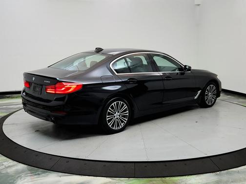 2019 BMW 530 530xi