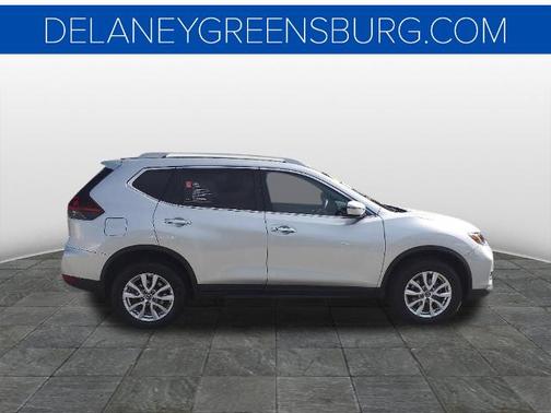 Photo 2 of 24 of 2019 Nissan Rogue SV