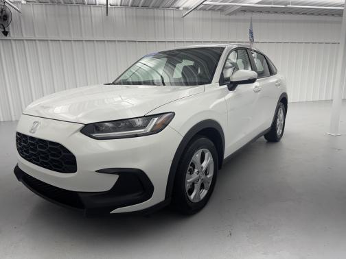 Platinum White Pearl 2025 Honda HR-V