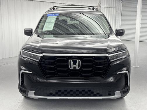 Crystal Black Pearl 2024 Honda Pilot