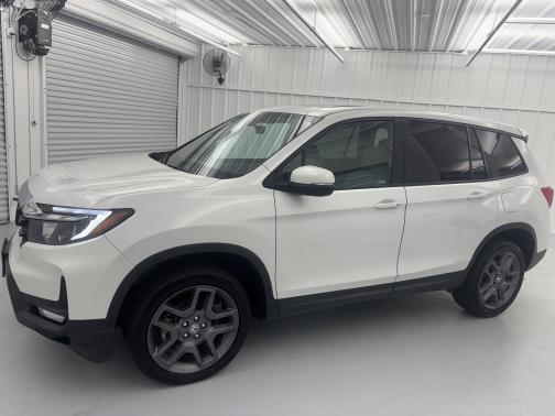 Platinum White Pearl 2023 Honda Passport