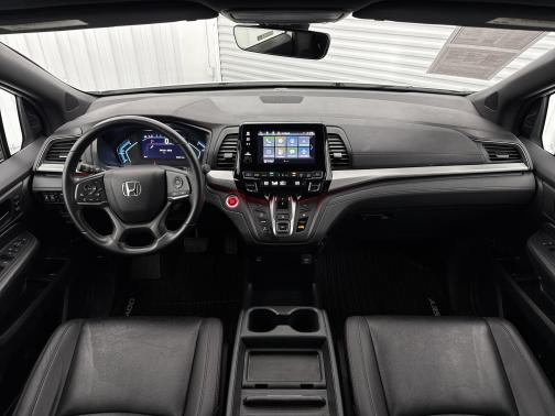 Platinum White Pearl 2023 Honda Odyssey