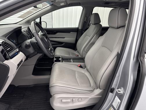 2023 Honda Odyssey 