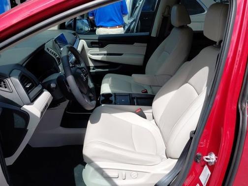 Radiant Red Metallic Ii 2025 Honda Odyssey