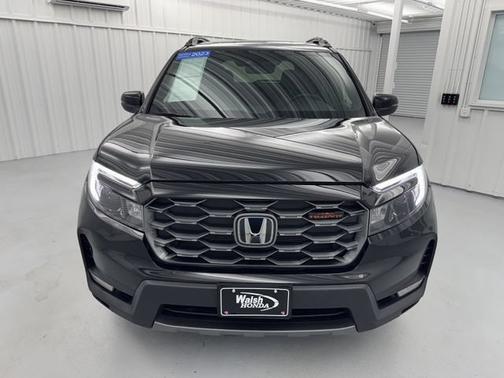 Crystal Black Pearl 2023 Honda Passport