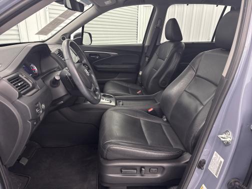 Sonic Gray Pearl 2022 Honda Pilot