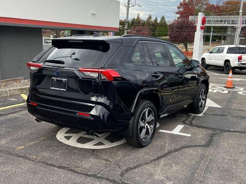 2023 Toyota RAV4 Prime SE