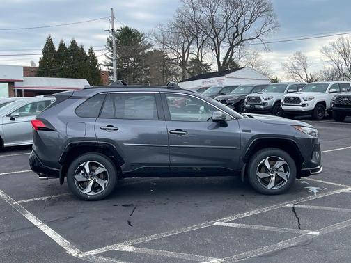 2023 Toyota RAV4 Prime SE