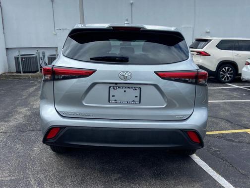 2021 Toyota Highlander L