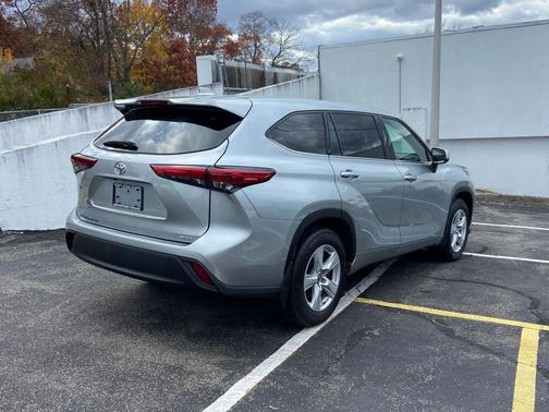 2021 Toyota Highlander L