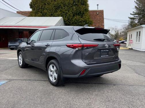 2022 Toyota Highlander L