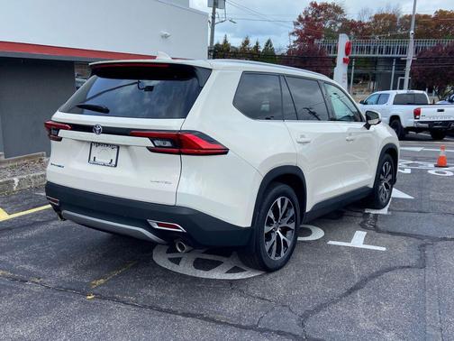 2024 Toyota Grand Highlander Limited