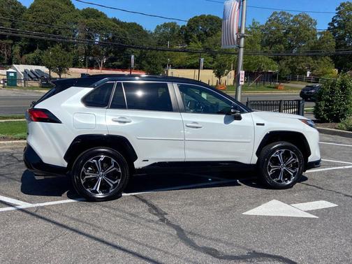 Wind Chill Pearl/Midnight Black Metallic 2023 Toyota RAV4 Prime XSE