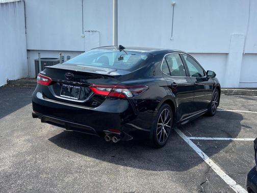 Midnight Black Metallic 2023 Toyota Camry SE