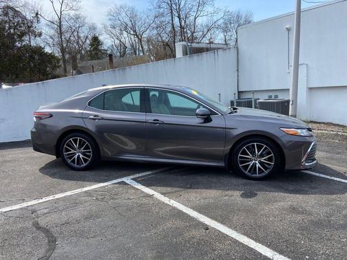 Predawn Gray Mica 2023 Toyota Camry XLE