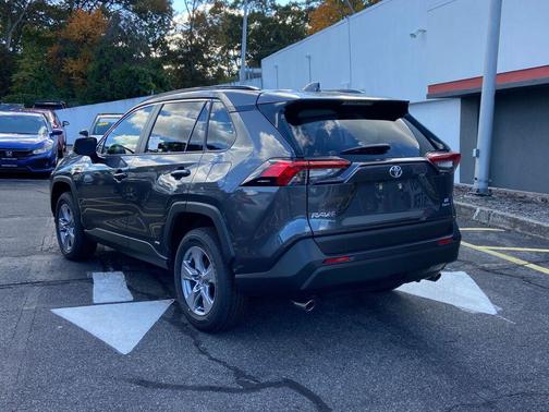 2025 Toyota RAV4 Hybrid LE