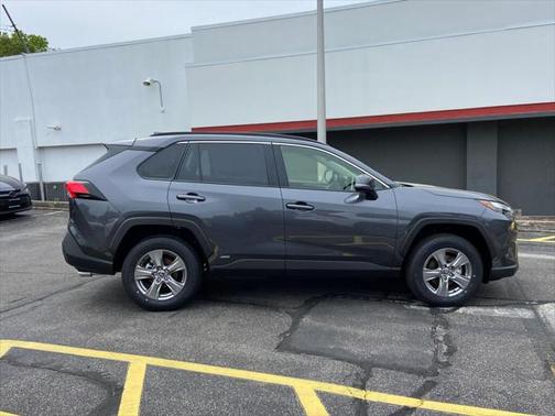 2025 Toyota RAV4 Hybrid LE