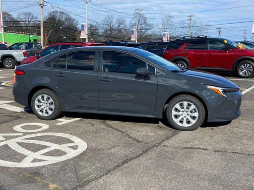 2025 Toyota Corolla Hybrid LE