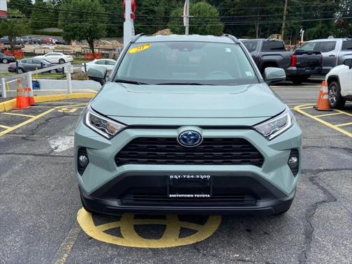 2020 Toyota RAV4 Hybrid XLE
