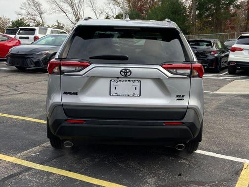 2022 Toyota RAV4 XLE Premium