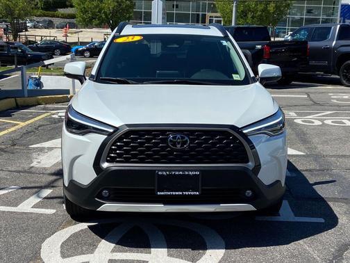 Wind Chill Pearl 2023 Toyota Corolla Cross XLE
