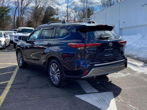 2021 Toyota Highlander Platinum