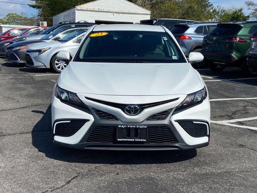 Ice Cap 2023 Toyota Camry SE