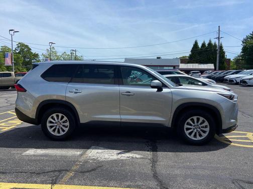 2024 Toyota Grand Highlander XLE