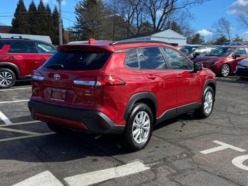 2023 Toyota Corolla Cross LE