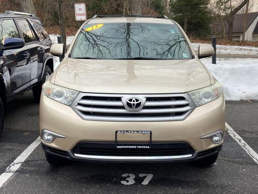 2013 Toyota Highlander SE
