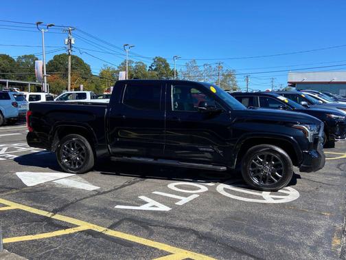 2023 Toyota Tundra Platinum