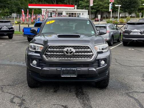2017 Toyota Tacoma TRD Sport