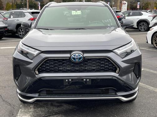 2023 Toyota RAV4 Prime SE