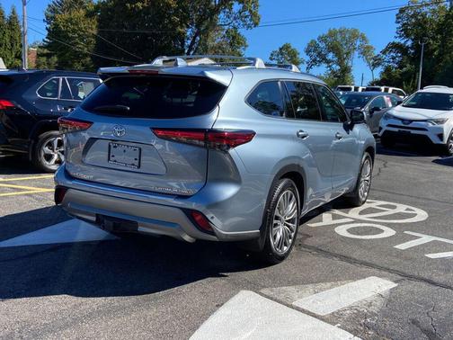 2021 Toyota Highlander Platinum
