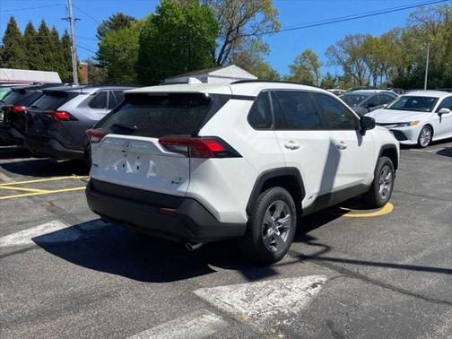 2025 Toyota RAV4 Hybrid LE