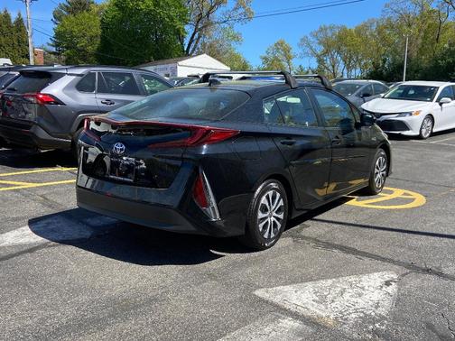 2021 Toyota Prius Prime LE