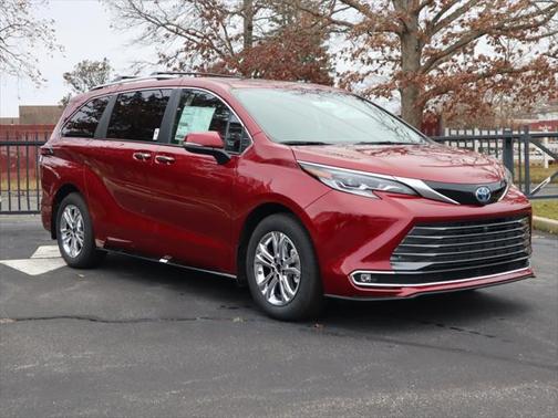 2022 Toyota Sienna Platinum 7 Passenger