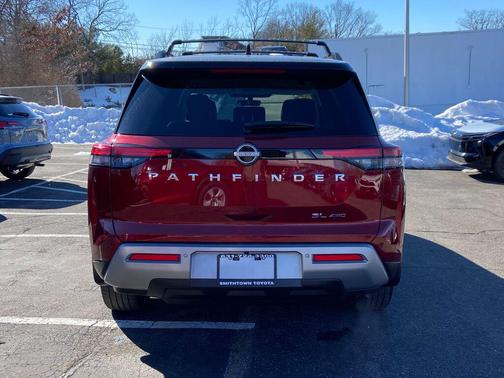 2024 Nissan Pathfinder SL 4WD