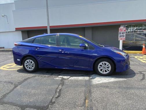 2016 Toyota Prius Two