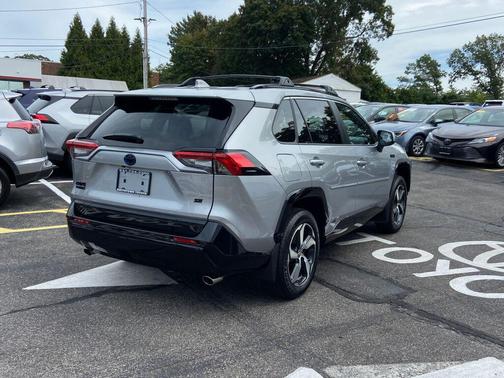 2024 Toyota RAV4 Prime SE