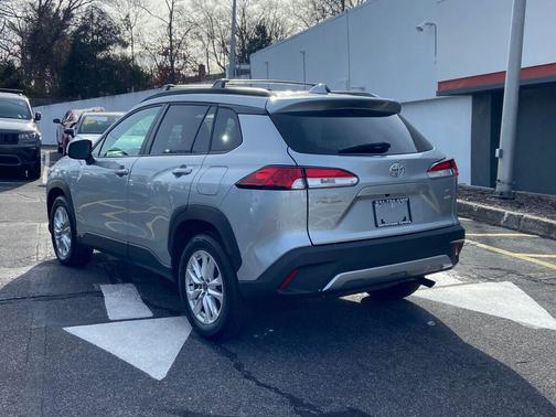 2023 Toyota Corolla Cross LE