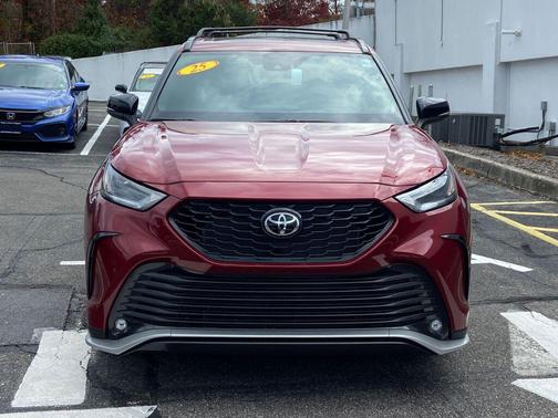 2025 Toyota Highlander XSE