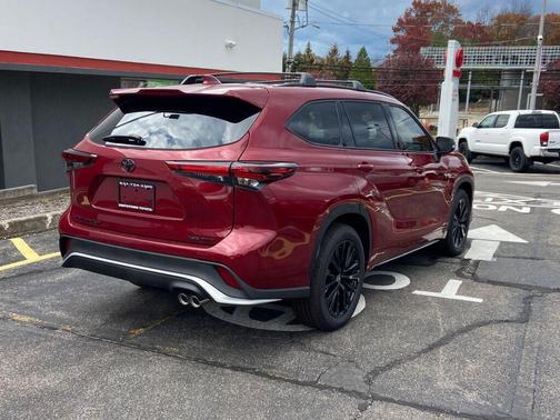 2025 Toyota Highlander XSE